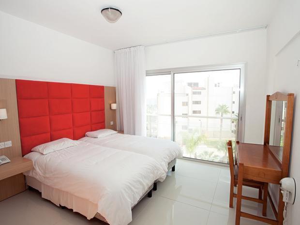 Anastasia Splash Residences โปรทาราส ภายนอก รูปภาพ