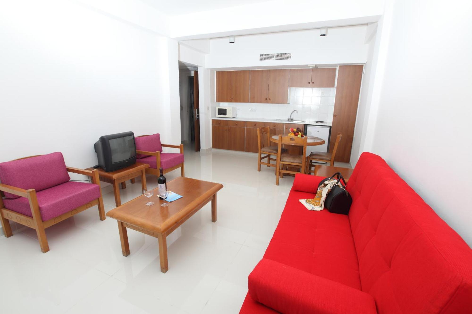 Anastasia Splash Residences โปรทาราส ภายนอก รูปภาพ